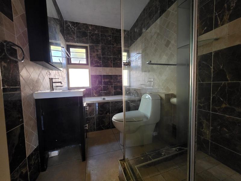 2 Bedroom Property for Sale in Sunninghill Gauteng