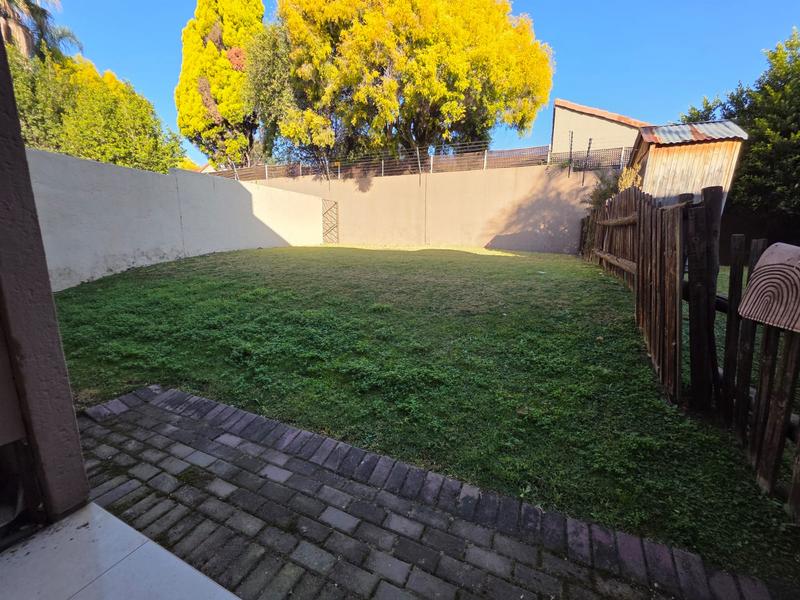 2 Bedroom Property for Sale in Sunninghill Gauteng