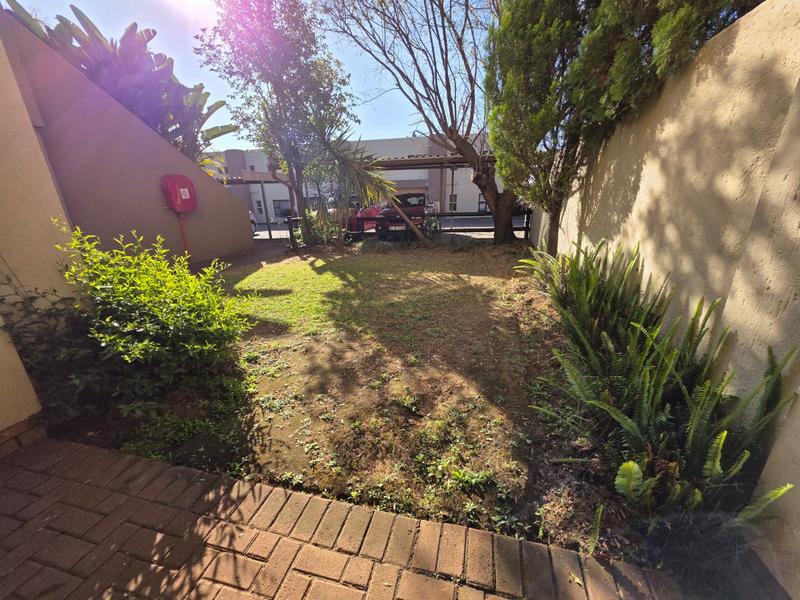 2 Bedroom Property for Sale in Sunninghill Gauteng
