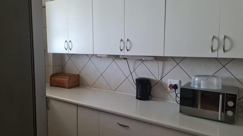 To Let 1 Bedroom Property for Rent in Bedford Gardens Gauteng