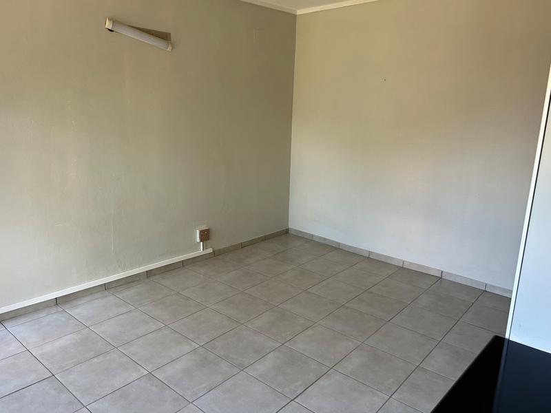 To Let 1 Bedroom Property for Rent in Edenvale Gauteng