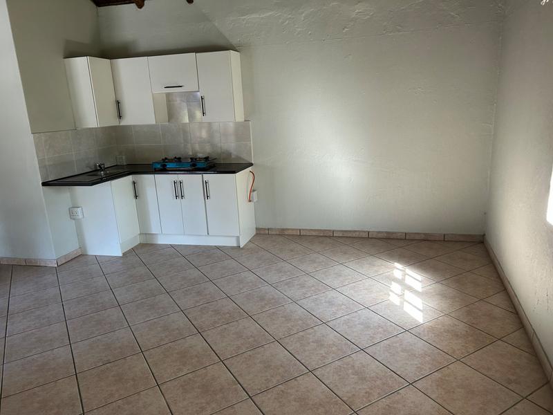 To Let 1 Bedroom Property for Rent in Edenvale Gauteng