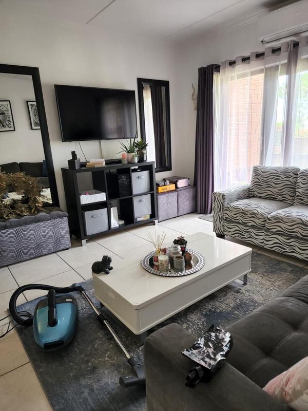 To Let 2 Bedroom Property for Rent in Greenstone Hill Gauteng