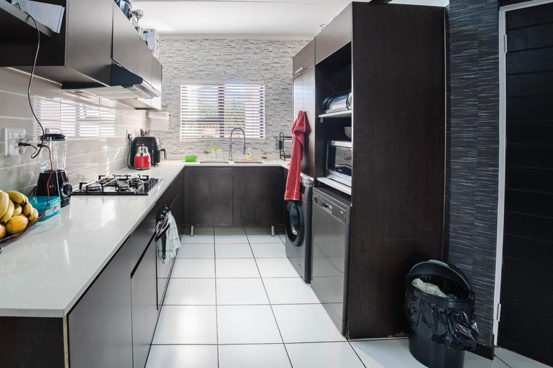 3 Bedroom Property for Sale in Greenstone Hill Gauteng