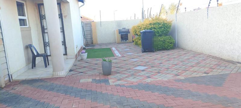 3 Bedroom Property for Sale in The Orchards Gauteng