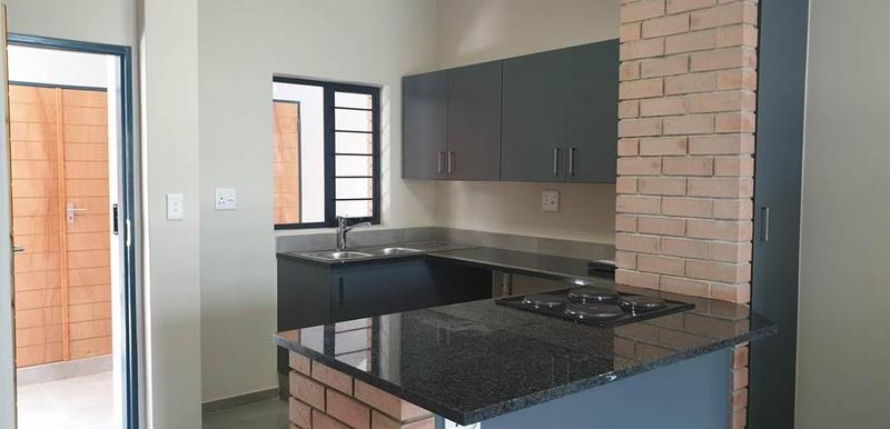 To Let 2 Bedroom Property for Rent in Waterfall Ridge Gauteng