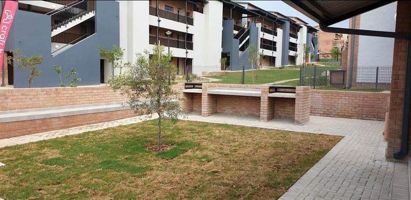 To Let 2 Bedroom Property for Rent in Waterfall Ridge Gauteng