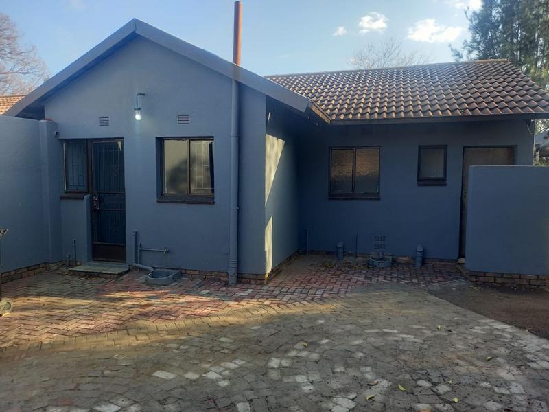 To Let 3 Bedroom Property for Rent in Crystal Park Gauteng