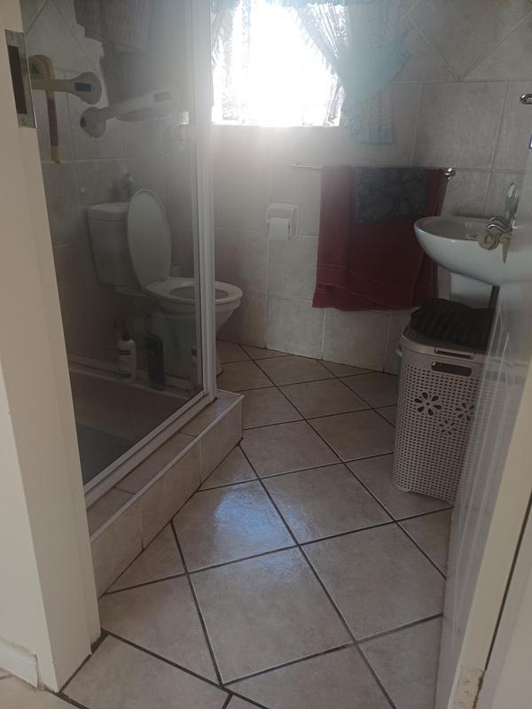 To Let 2 Bedroom Property for Rent in Eldoraigne Gauteng