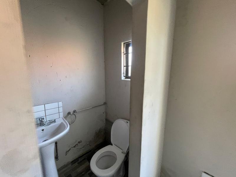 1 Bedroom Property for Sale in Protea Glen Gauteng