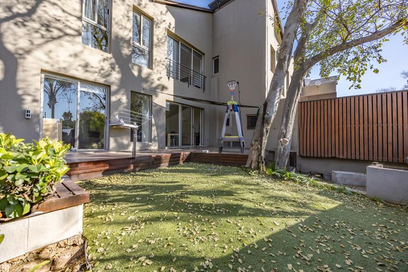 3 Bedroom Property for Sale in Waterkloof Ridge Gauteng