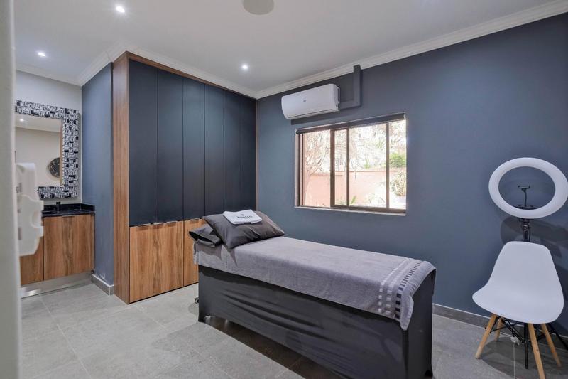 5 Bedroom Property for Sale in Tyger Valley Gauteng
