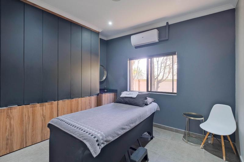 5 Bedroom Property for Sale in Tyger Valley Gauteng