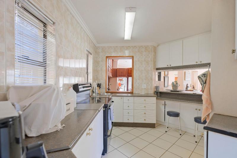 5 Bedroom Property for Sale in Tyger Valley Gauteng