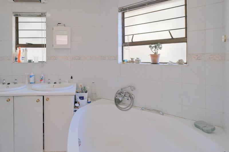 5 Bedroom Property for Sale in Tyger Valley Gauteng