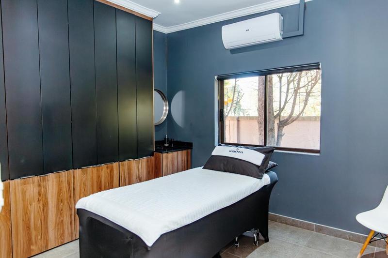 5 Bedroom Property for Sale in Tyger Valley Gauteng