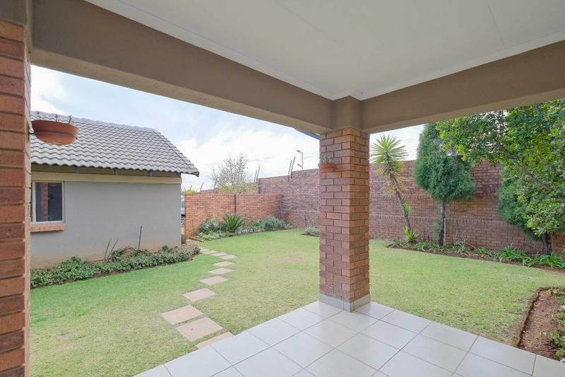 4 Bedroom Property for Sale in Mooikloof Ridge Gauteng
