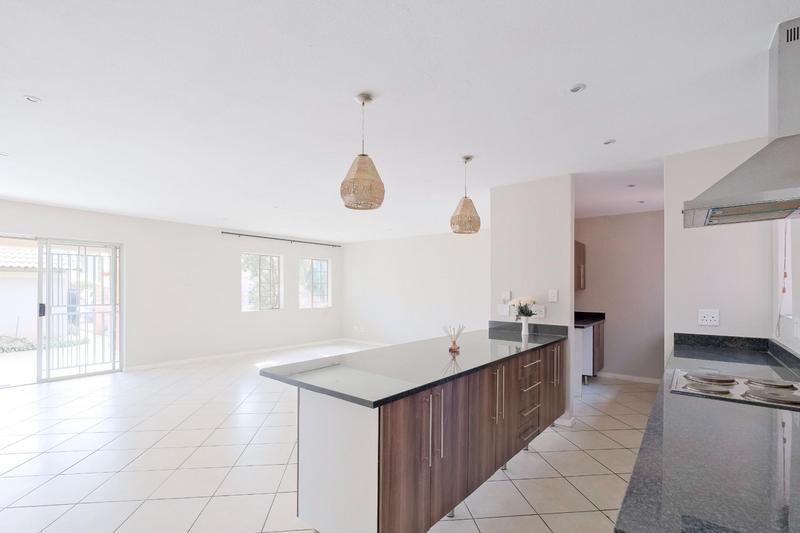 4 Bedroom Property for Sale in Mooikloof Ridge Gauteng