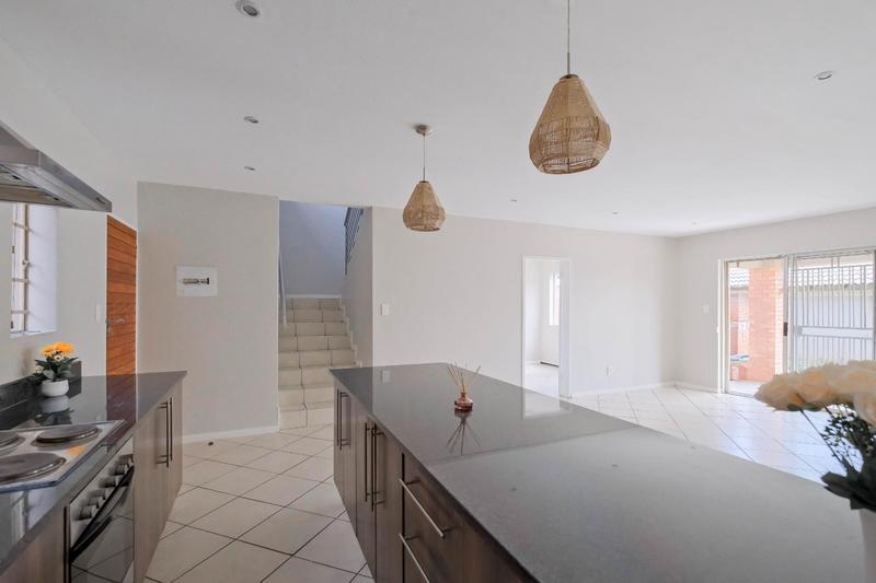 4 Bedroom Property for Sale in Mooikloof Ridge Gauteng