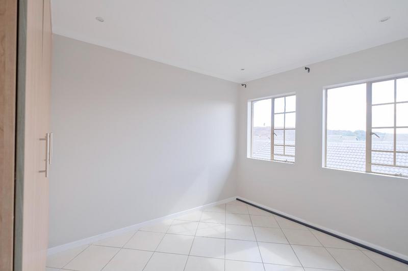 4 Bedroom Property for Sale in Mooikloof Ridge Gauteng