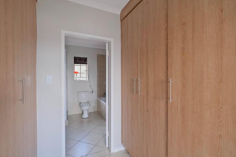 4 Bedroom Property for Sale in Mooikloof Ridge Gauteng