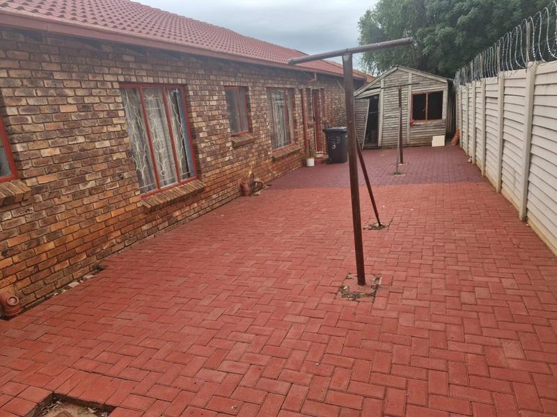 3 Bedroom Property for Sale in Chantelle Gauteng