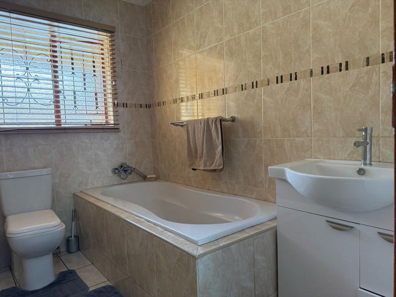 4 Bedroom Property for Sale in Chantelle Gauteng