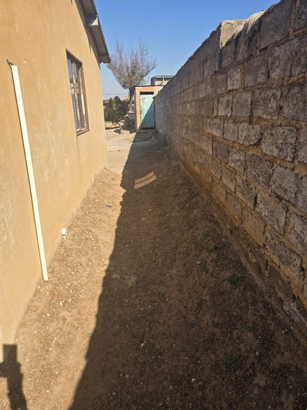 1 Bedroom Property for Sale in Tembisa Central Gauteng