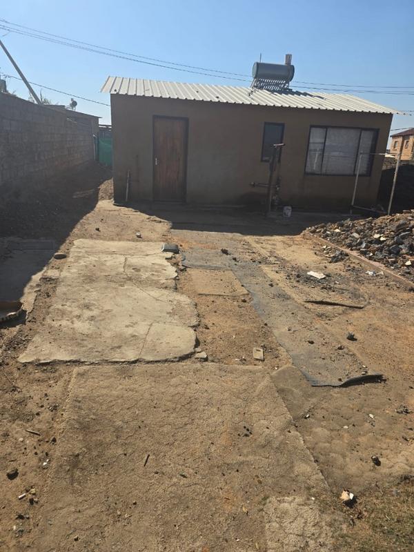 1 Bedroom Property for Sale in Tembisa Central Gauteng