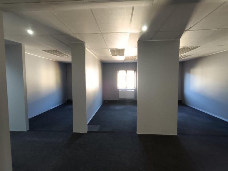 To Let commercial Property for Rent in Strubensvallei Gauteng