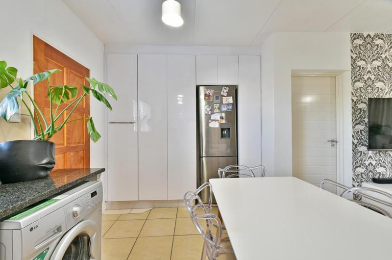3 Bedroom Property for Sale in Wilgeheuwel Gauteng