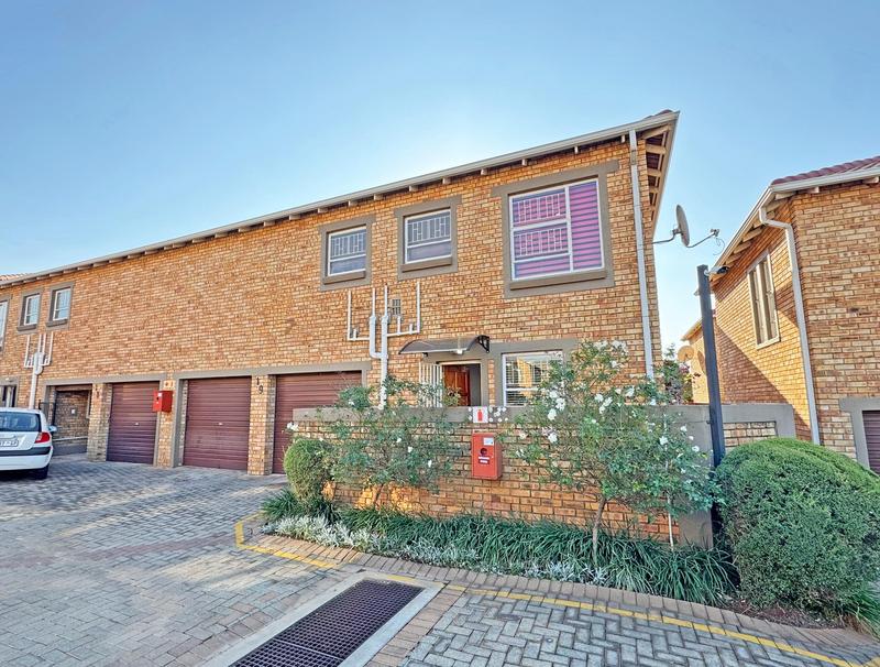 3 Bedroom Property for Sale in Wilgeheuwel Gauteng