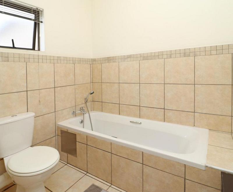 3 Bedroom Property for Sale in Barbeque Downs Gauteng