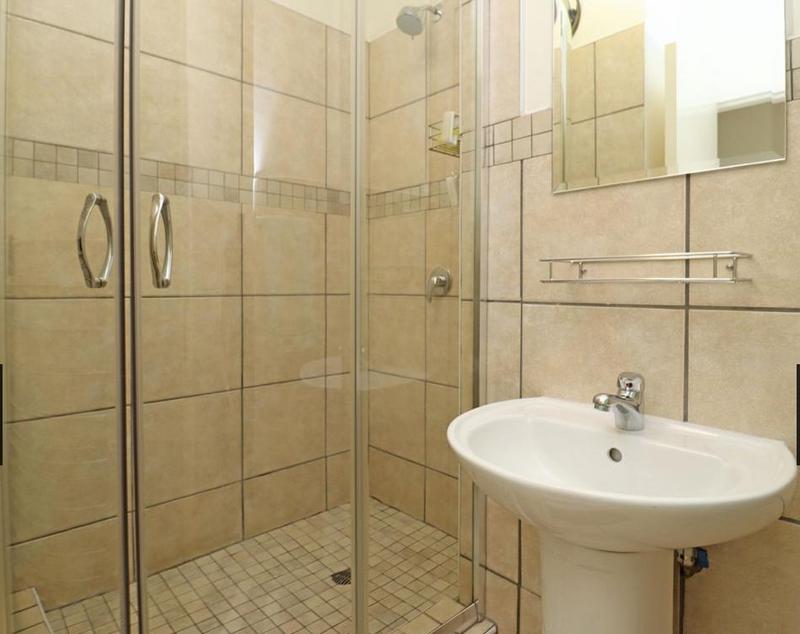 3 Bedroom Property for Sale in Barbeque Downs Gauteng