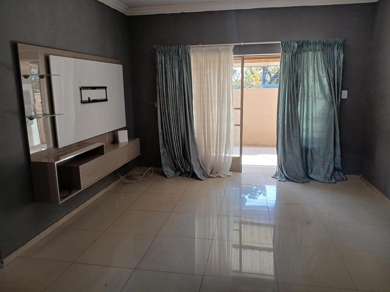 3 Bedroom Property for Sale in Theresa Park Gauteng