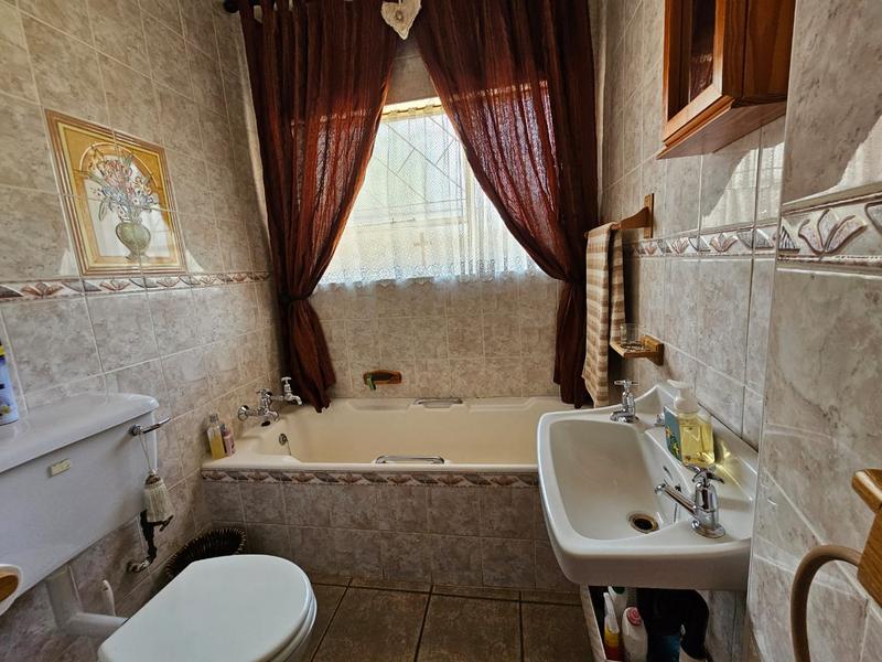 To Let 4 Bedroom Property for Rent in Kempton Park Ext 4 Gauteng