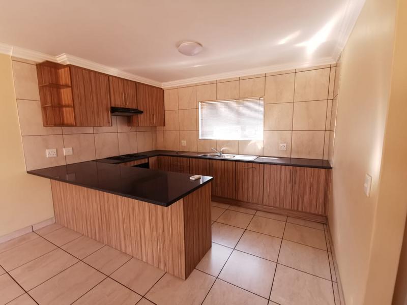 To Let 3 Bedroom Property for Rent in Rothdene Gauteng