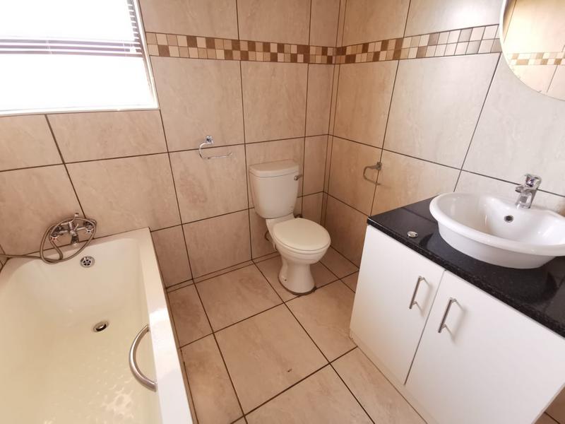 To Let 3 Bedroom Property for Rent in Rothdene Gauteng