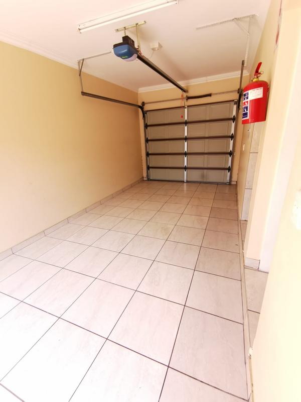 To Let 3 Bedroom Property for Rent in Rothdene Gauteng
