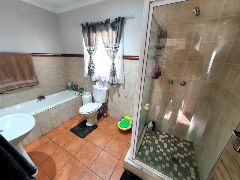 2 Bedroom Property for Sale in Annlin Gauteng