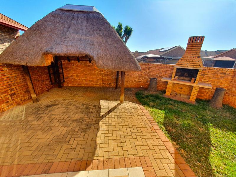3 Bedroom Property for Sale in Magalieskruin Gauteng