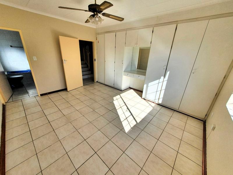 3 Bedroom Property for Sale in Magalieskruin Gauteng