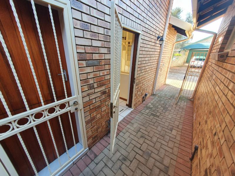 3 Bedroom Property for Sale in Magalieskruin Gauteng