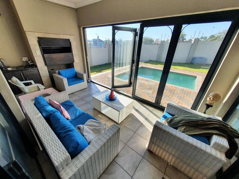3 Bedroom Property for Sale in Magalieskruin Gauteng