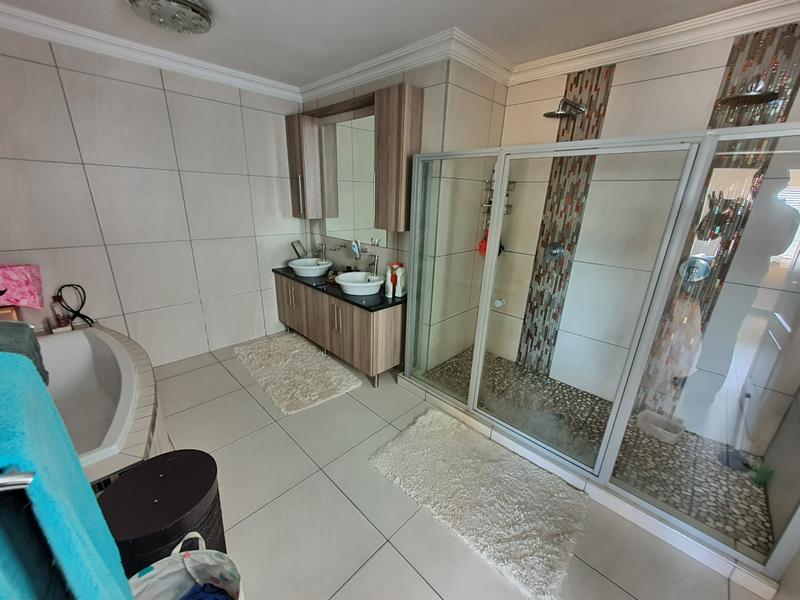3 Bedroom Property for Sale in Magalieskruin Gauteng