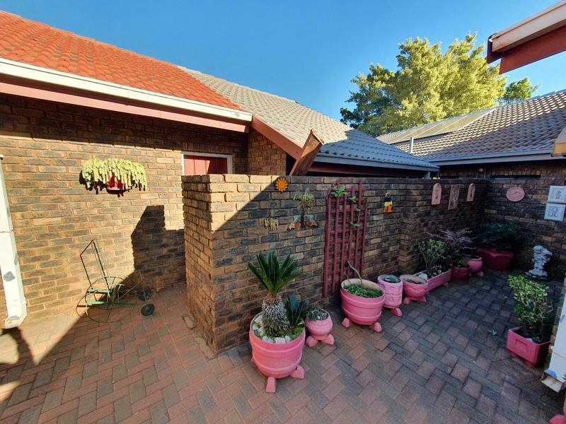 3 Bedroom Property for Sale in Sinoville Gauteng