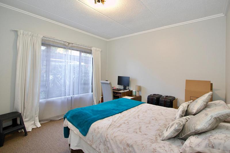 To Let 2 Bedroom Property for Rent in Bryanston Gauteng