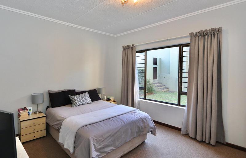To Let 2 Bedroom Property for Rent in Bryanston Gauteng