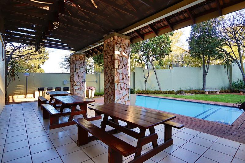 To Let 2 Bedroom Property for Rent in Bryanston Gauteng