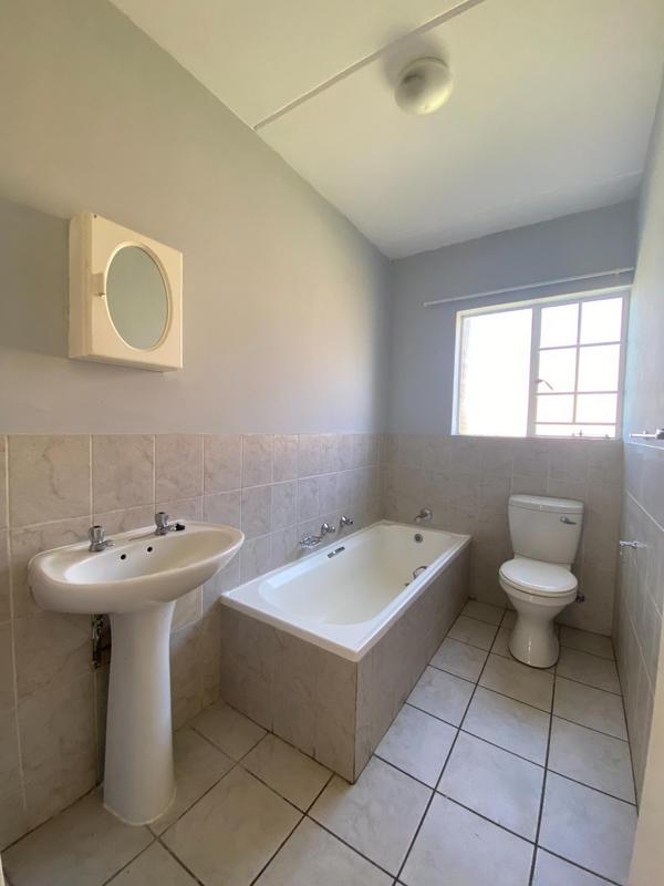 To Let 2 Bedroom Property for Rent in Halfway Gardens Gauteng